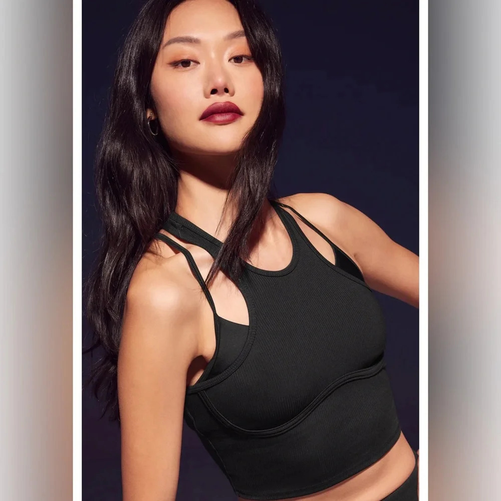 Alo Yoga Ribbed Airlift Enchanted Bra Tank in Black Size Small